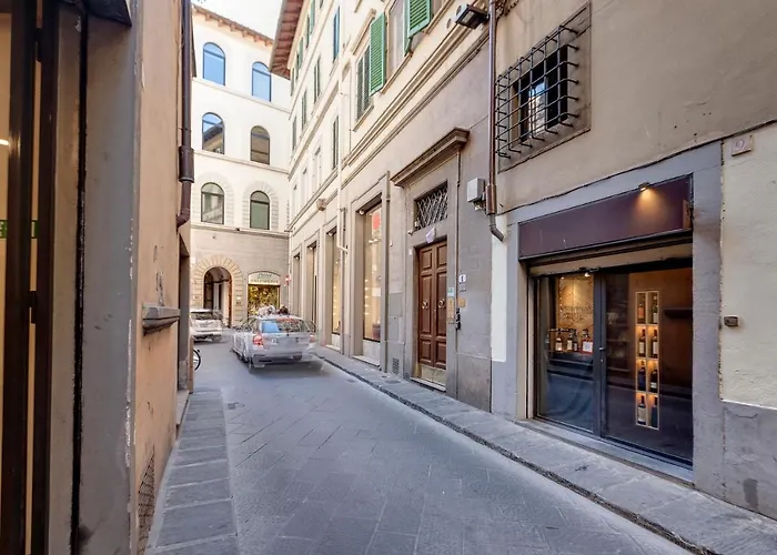 Guendalina Apartment By Mamo Florence